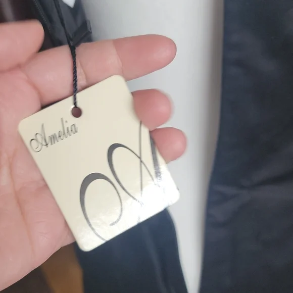 Amelia 👗 - Picture 10 of 11